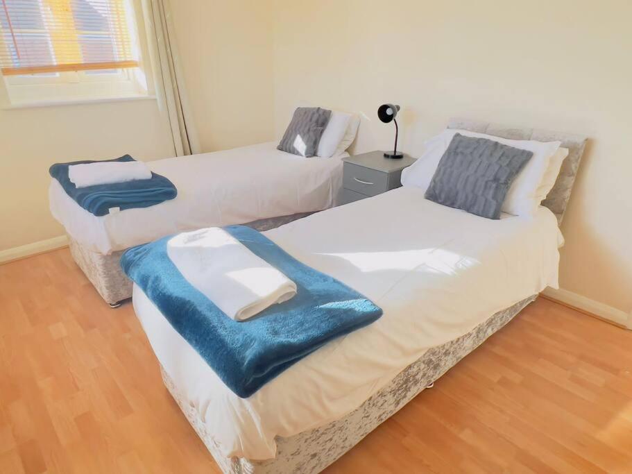 Starview Apartment 101 Колчестър Екстериор снимка