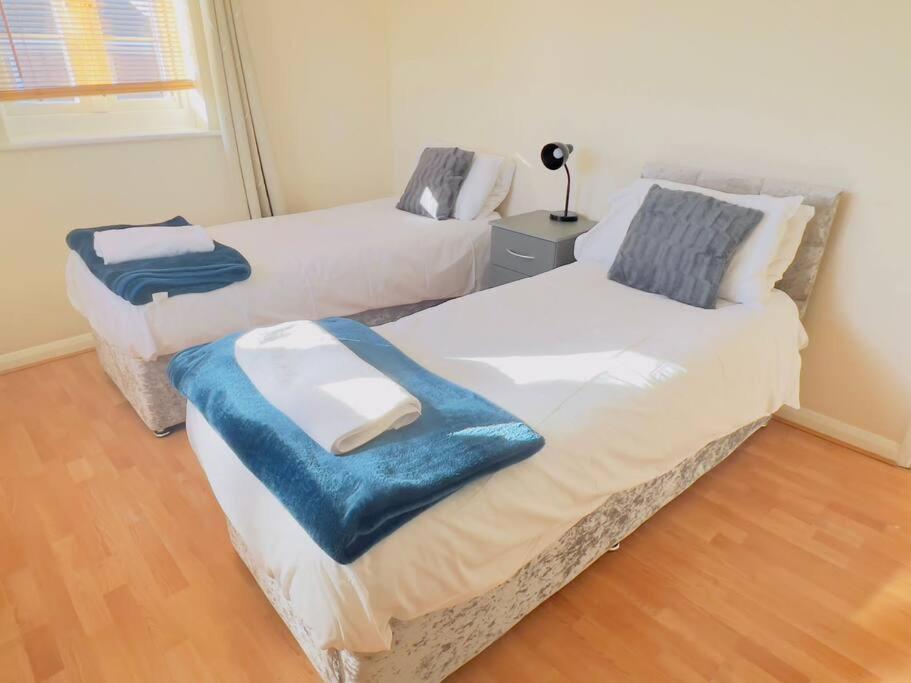 Starview Apartment 101 Колчестър Екстериор снимка